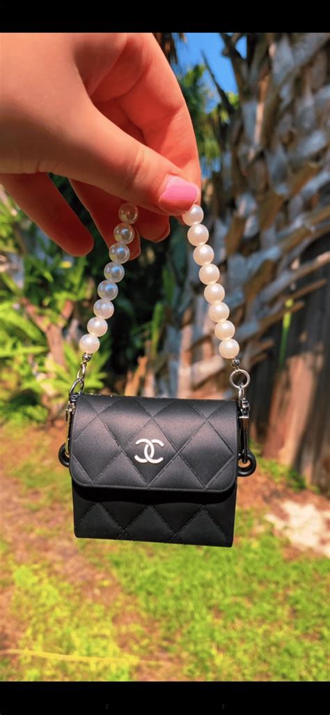 chanel airpod case with chain